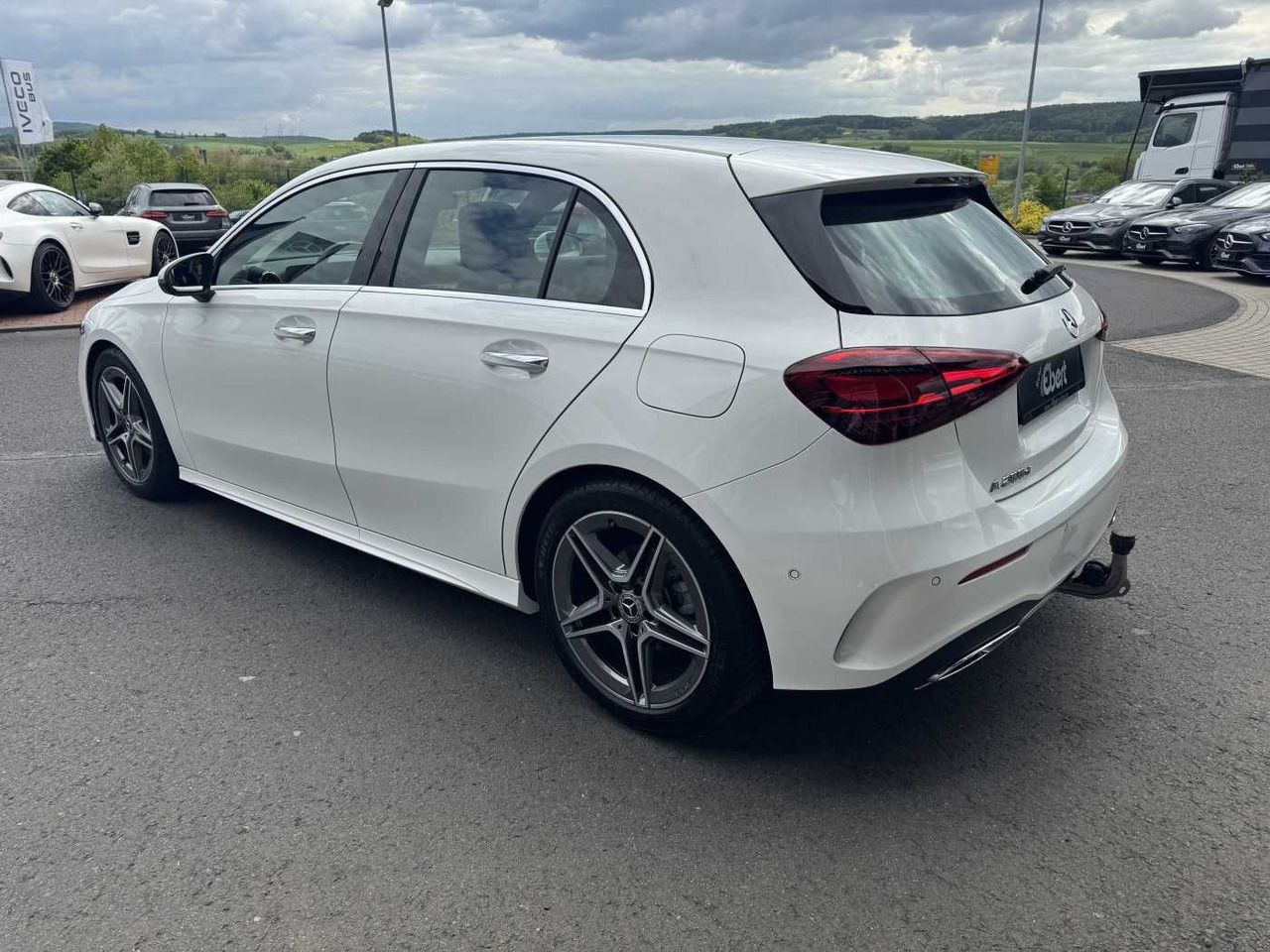 Mercedes-Benz A 200d AMG+AHK+Ambiente+RFK+MBUX+LED+IHC - Berline: photos 3 Mercedes-Benz A 200d AMG+AHK+Ambiente+RFK+MBUX+LED+IHC - Berline: photos 3