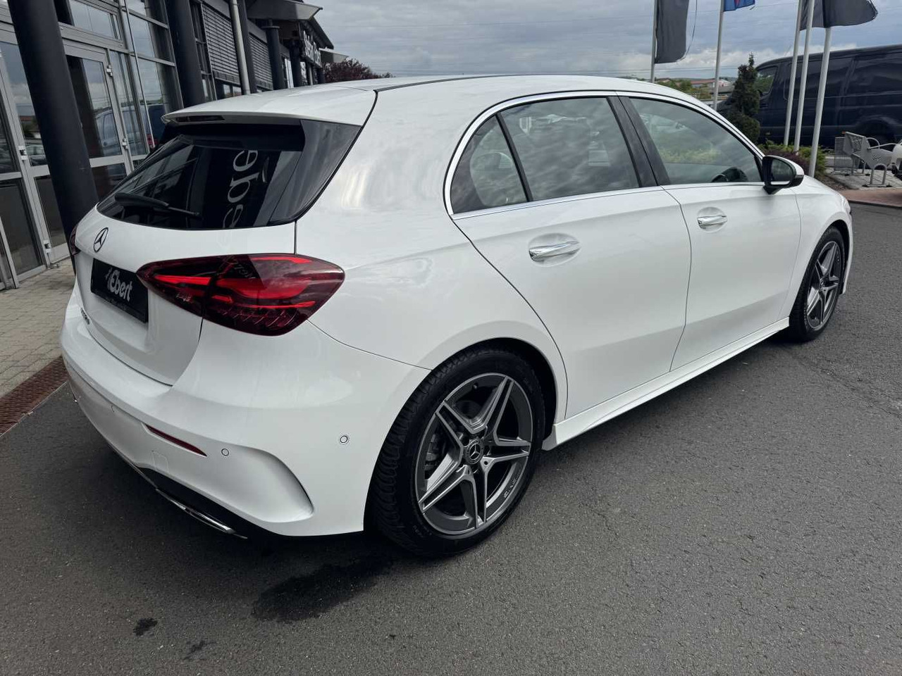 Mercedes-Benz A 200d AMG+AHK+Ambiente+RFK+MBUX+LED+IHC - Berline: photos 4 Mercedes-Benz A 200d AMG+AHK+Ambiente+RFK+MBUX+LED+IHC - Berline: photos 4