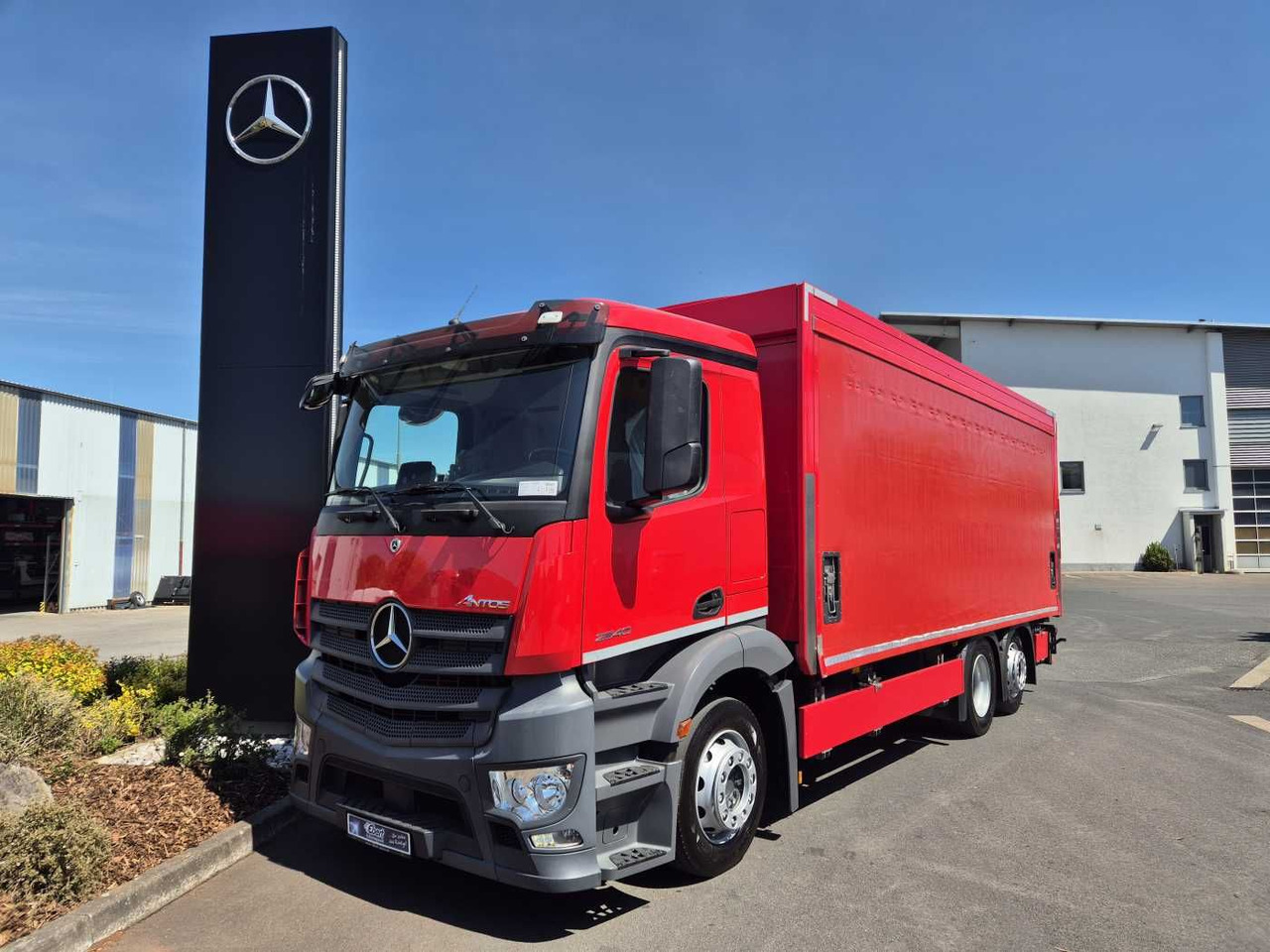 Mercedes-Benz Antos 2540 LnR 6x2 LBW Schiebeplanen AHK - Camion pour le transport de boissons: photos 1 Mercedes-Benz Antos 2540 LnR 6x2 LBW Schiebeplanen AHK - Camion pour le transport de boissons: photos 1