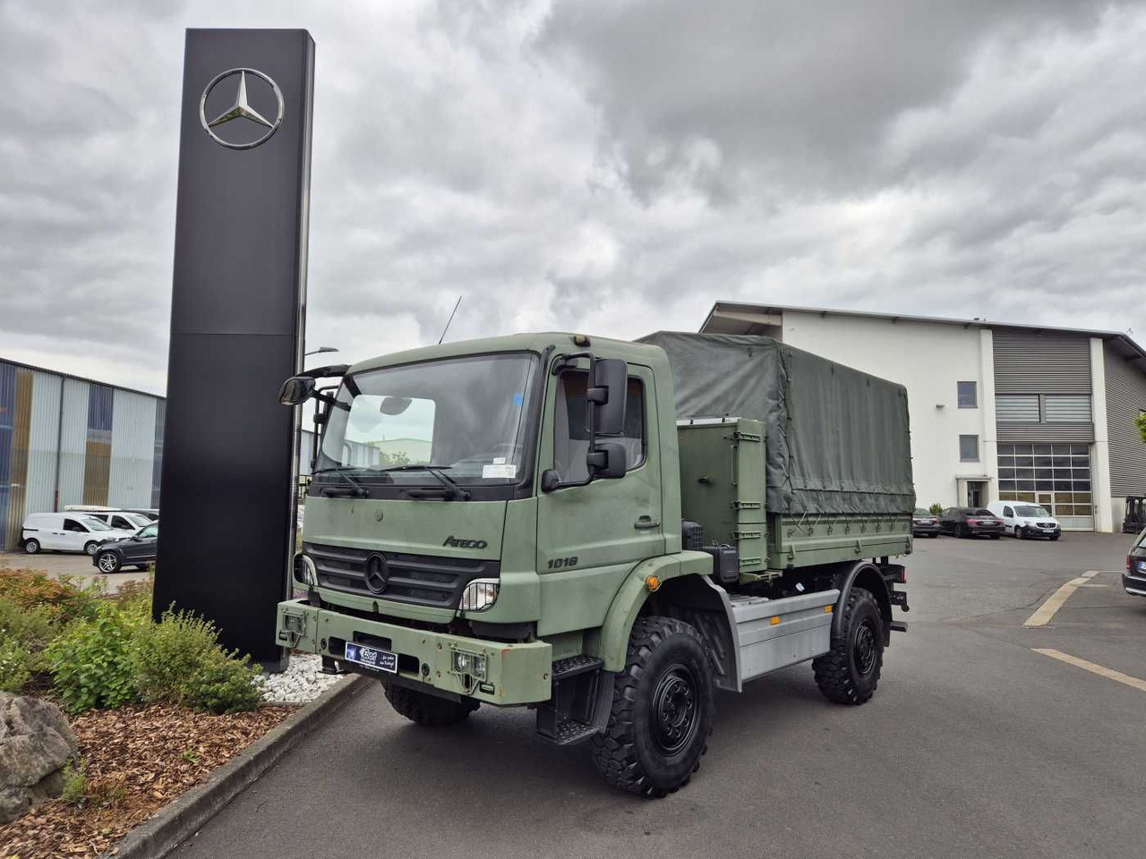 Mercedes-Benz Atego 1018 A 4x4 Singlebereifung 6 Stück vorh. - Camion à rideaux coulissants: photos 1 Mercedes-Benz Atego 1018 A 4x4 Singlebereifung 6 Stück vorh. - Camion à rideaux coulissants: photos 1