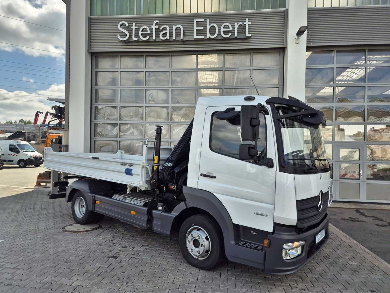 Mercedes-Benz Atego 823 KK Kipper+Kran+Funk+Greifersteuerung - Véhicule utilitaire benne: photos 3 Mercedes-Benz Atego 823 KK Kipper+Kran+Funk+Greifersteuerung - Véhicule utilitaire benne: photos 3