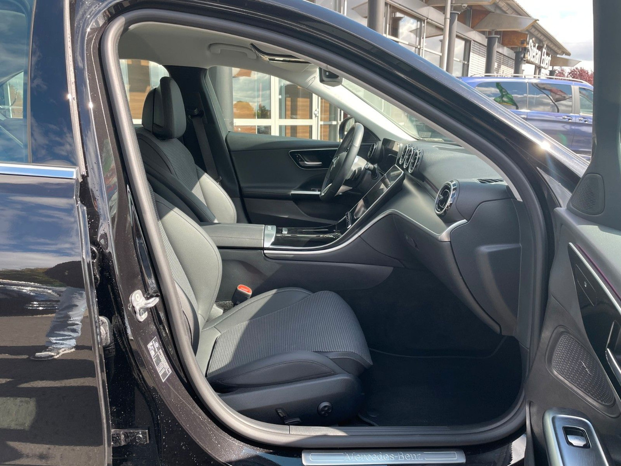 Berline Mercedes-Benz C 200 d AVANTGARDE 360°+TOTW+Carplay+Ambiente: photos 9 Berline Mercedes-Benz C 200 d AVANTGARDE 360°+TOTW+Carplay+Ambiente: photos 9