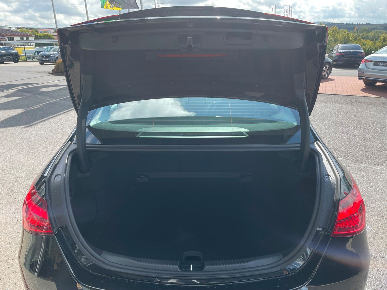 Berline Mercedes-Benz C 200 d AVANTGARDE 360°+TOTW+Carplay+Ambiente: photos 6 Berline Mercedes-Benz C 200 d AVANTGARDE 360°+TOTW+Carplay+Ambiente: photos 6