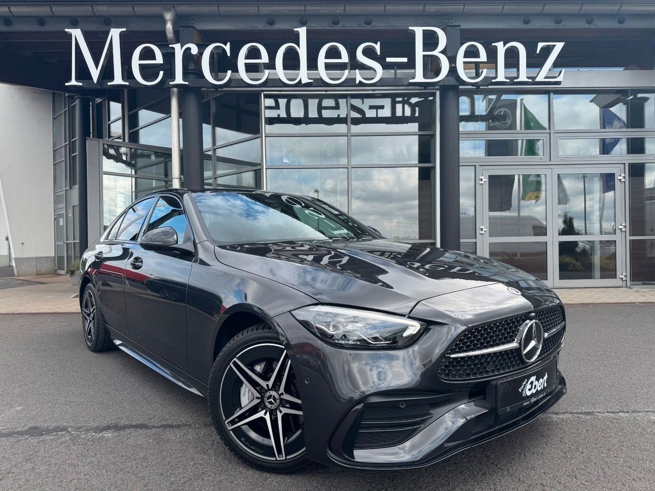 Mercedes-Benz C 400e 4M AMG+HUD+RFK+TotW+Ambiente+Night - Berline: photos 1 Mercedes-Benz C 400e 4M AMG+HUD+RFK+TotW+Ambiente+Night - Berline: photos 1