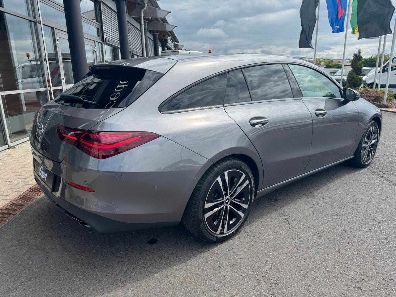 Mercedes-Benz CLA 180 Shooting Brake - Voiture break: photos 4 Mercedes-Benz CLA 180 Shooting Brake - Voiture break: photos 4