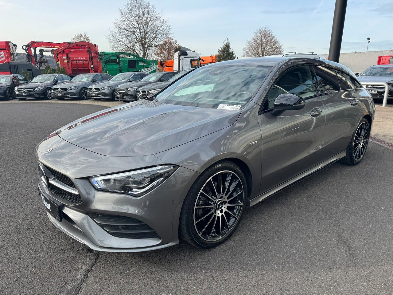 Mercedes-Benz CLA 200d SB Edition+AMG+AHK+MultiBeam+Ambiente - Voiture break: photos 2 Mercedes-Benz CLA 200d SB Edition+AMG+AHK+MultiBeam+Ambiente - Voiture break: photos 2