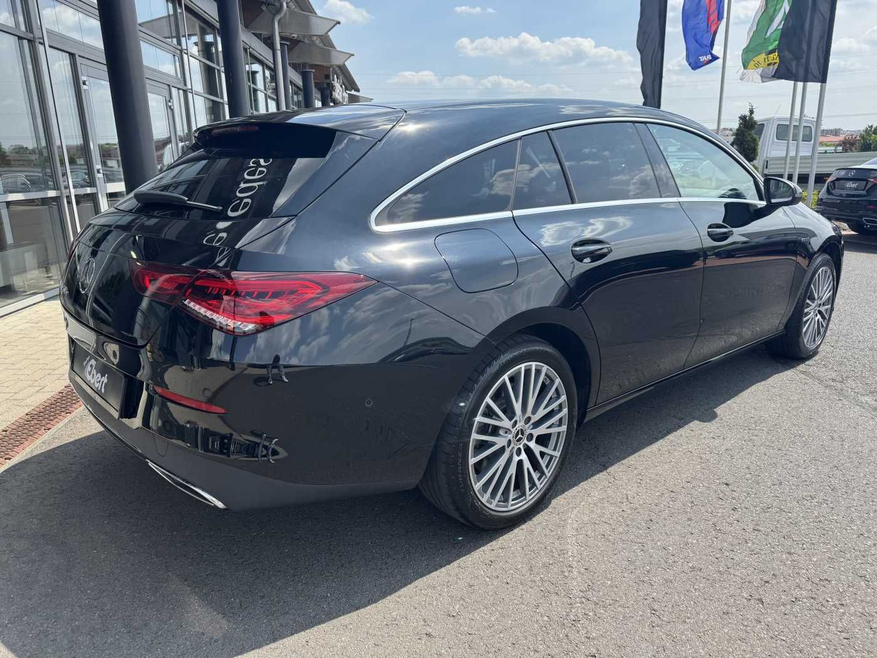 Mercedes-Benz CLA 250e Shooting Brake DistrPlus+RFK+Augment+LE - Voiture: photos 4 Mercedes-Benz CLA 250e Shooting Brake DistrPlus+RFK+Augment+LE - Voiture: photos 4