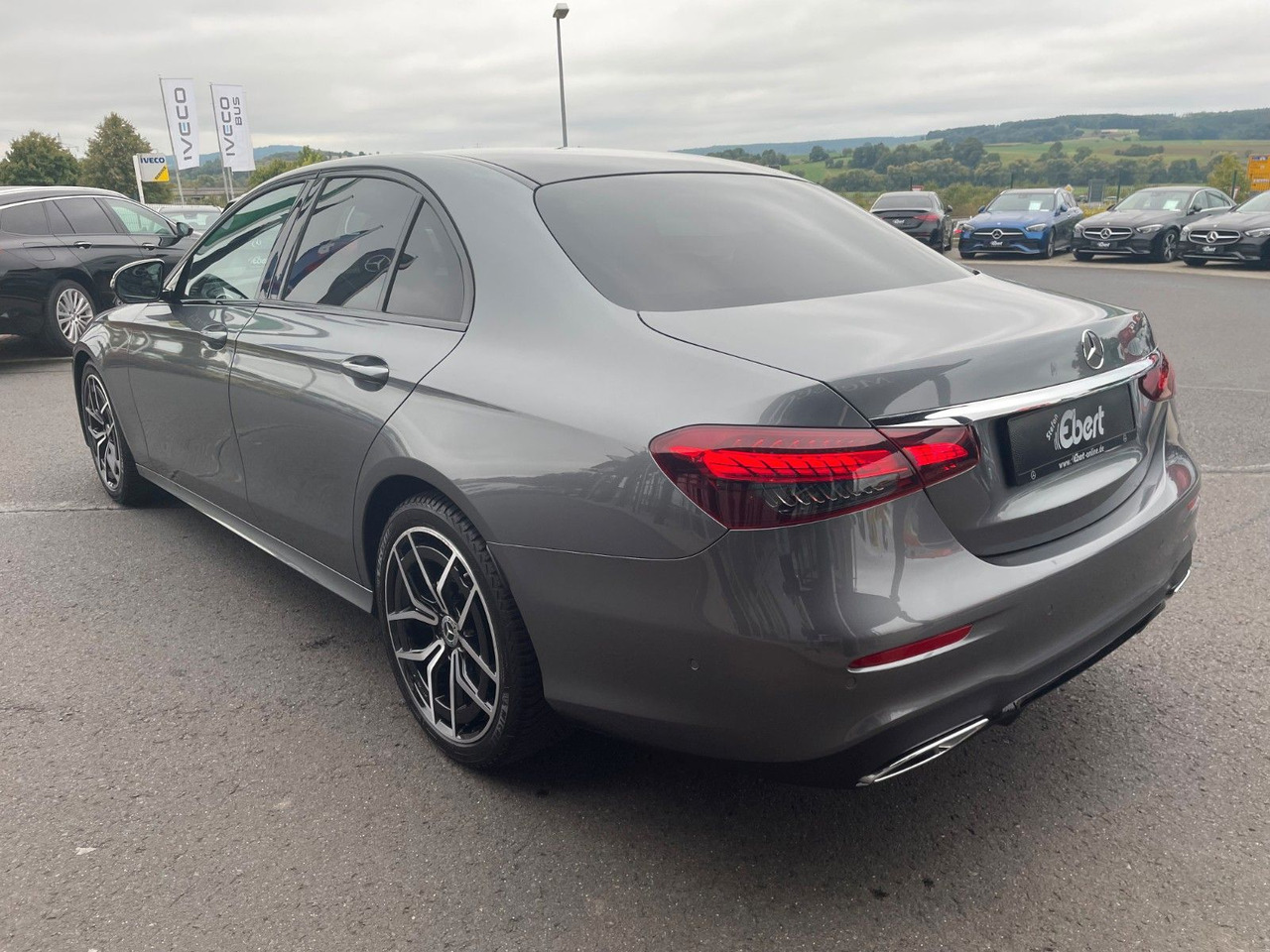 Mercedes-Benz E 220 d AMG+MBeam+Pano+Distr+R-Kamera - Berline: photos 3 Mercedes-Benz E 220 d AMG+MBeam+Pano+Distr+R-Kamera - Berline: photos 3