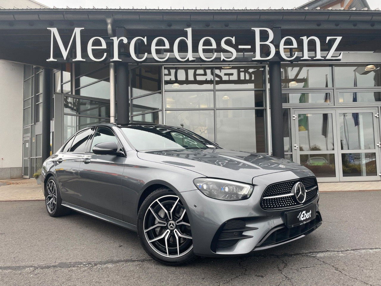 Mercedes-Benz E 220 d AMG+MBeam+Pano+Distr+R-Kamera - Berline: photos 1 Mercedes-Benz E 220 d AMG+MBeam+Pano+Distr+R-Kamera - Berline: photos 1