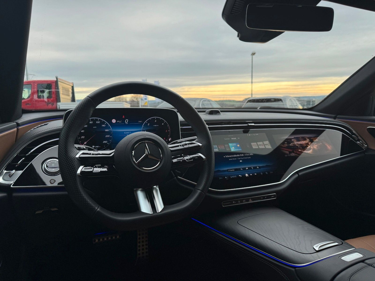 Mercedes-Benz E 220d T AMG+Hyperscreen+Leder+AHK+DistrPro+STH - Voiture break: photos 4 Mercedes-Benz E 220d T AMG+Hyperscreen+Leder+AHK+DistrPro+STH - Voiture break: photos 4