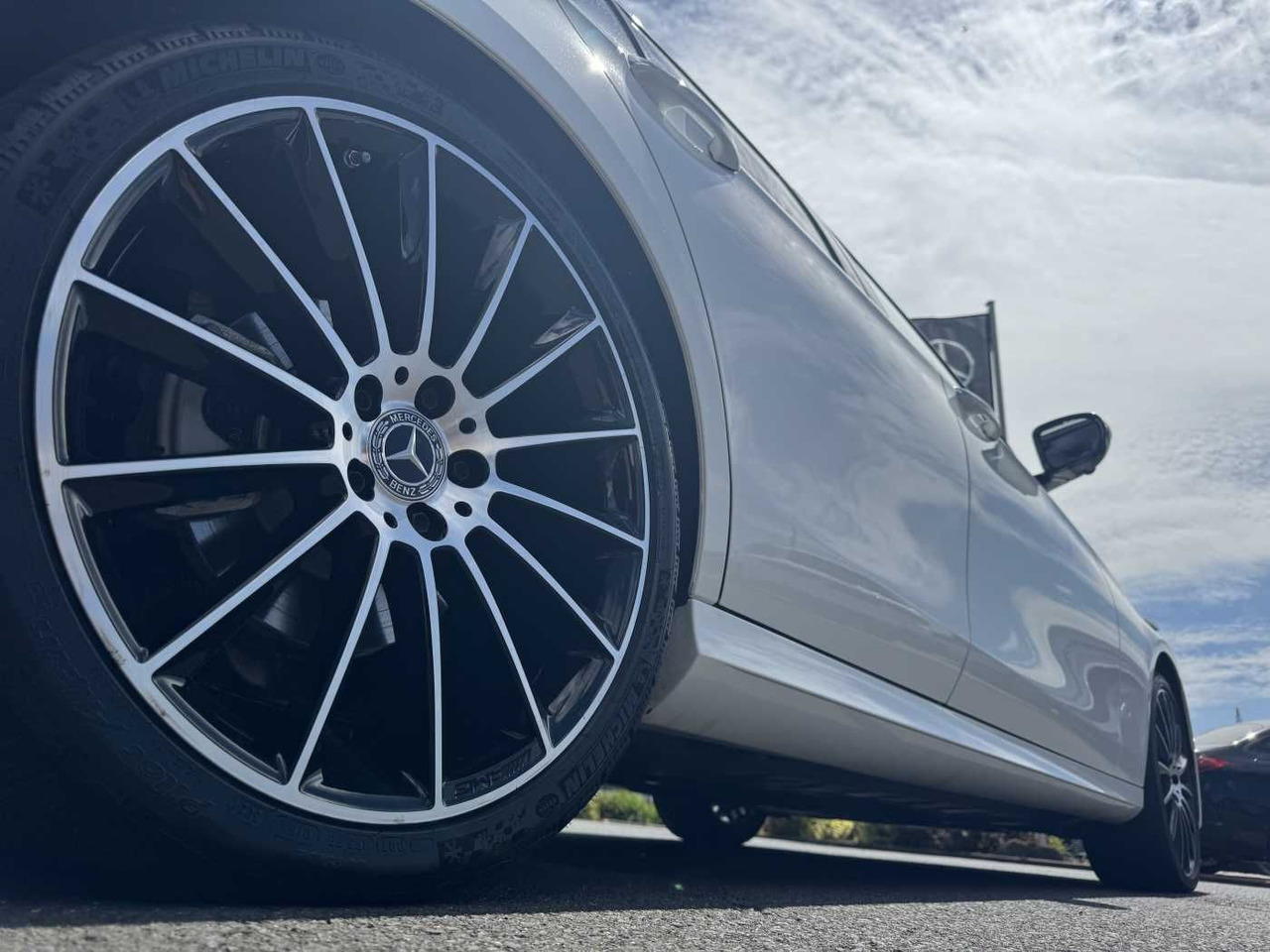Mercedes-Benz E 300d 4M AMG+Pano+Burm+AHK+360+HUD+ - Voiture: photos 5 Mercedes-Benz E 300d 4M AMG+Pano+Burm+AHK+360+HUD+ - Voiture: photos 5