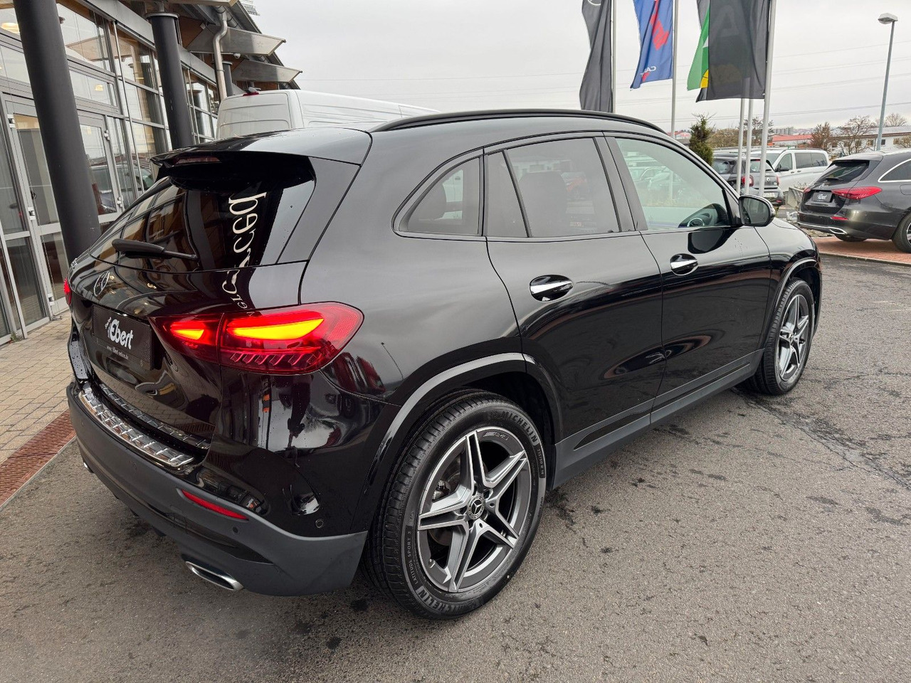 Mercedes-Benz GLA 200 AMG+Pano+Distr+Ambiente+Multibeam+ - SUV: photos 4 Mercedes-Benz GLA 200 AMG+Pano+Distr+Ambiente+Multibeam+ - SUV: photos 4