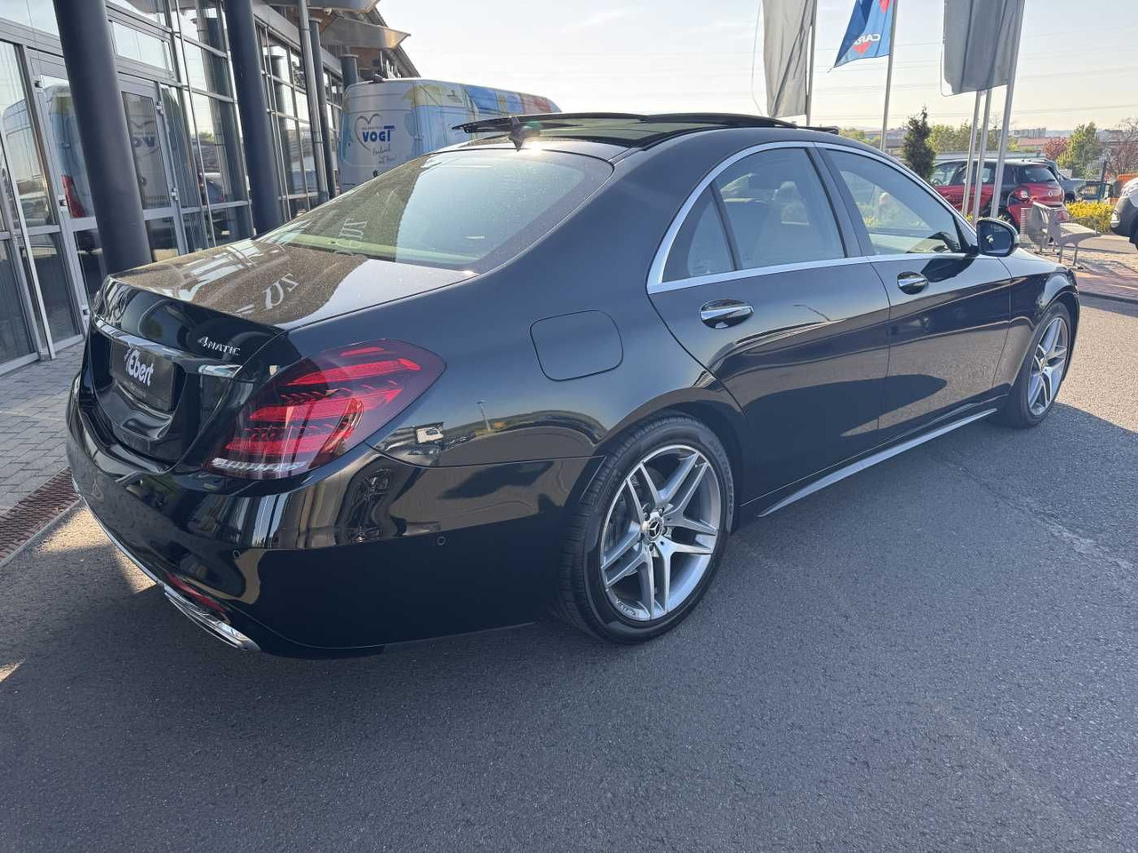 Mercedes-Benz S 400d 4M AMG+Pano+Burm+Distr+Massage+ HUD - Voiture: photos 4 Mercedes-Benz S 400d 4M AMG+Pano+Burm+Distr+Massage+ HUD - Voiture: photos 4