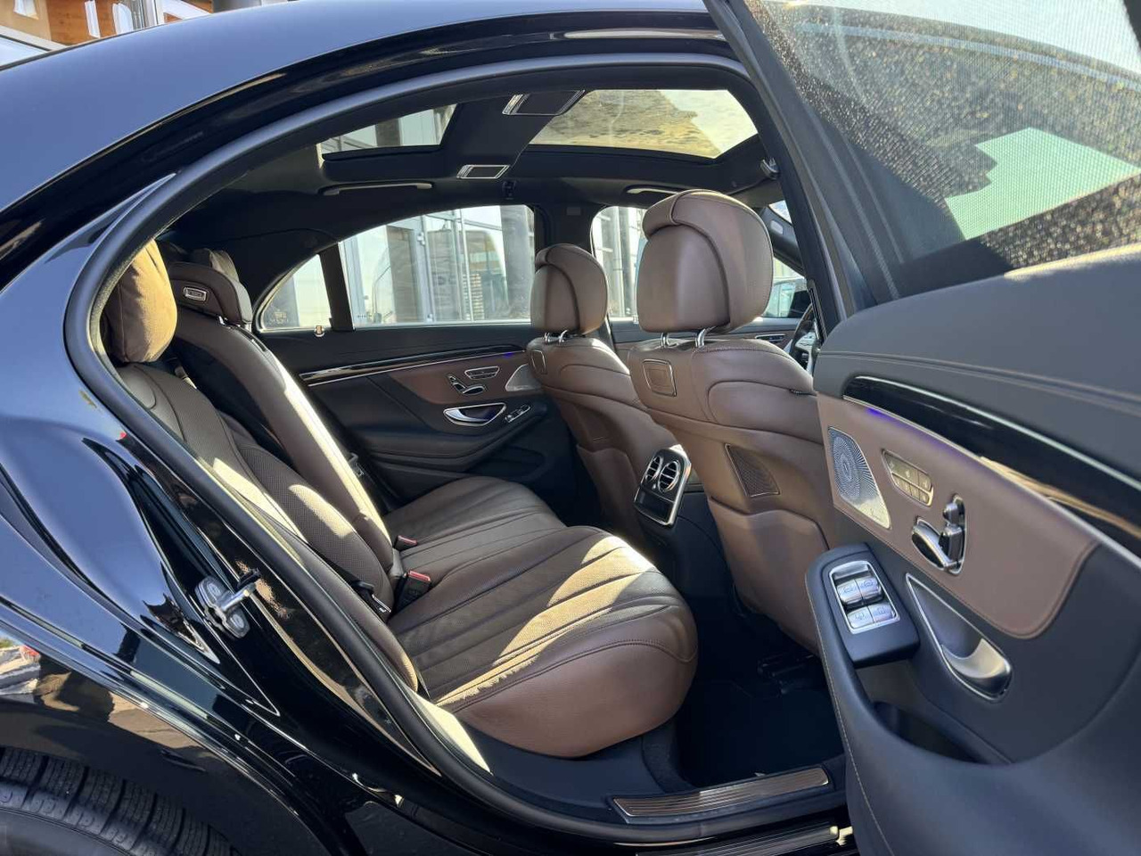 Mercedes-Benz S 400d 4M AMG+Pano+Burm+Distr+Massage+ HUD - Voiture: photos 4 Mercedes-Benz S 400d 4M AMG+Pano+Burm+Distr+Massage+ HUD - Voiture: photos 4