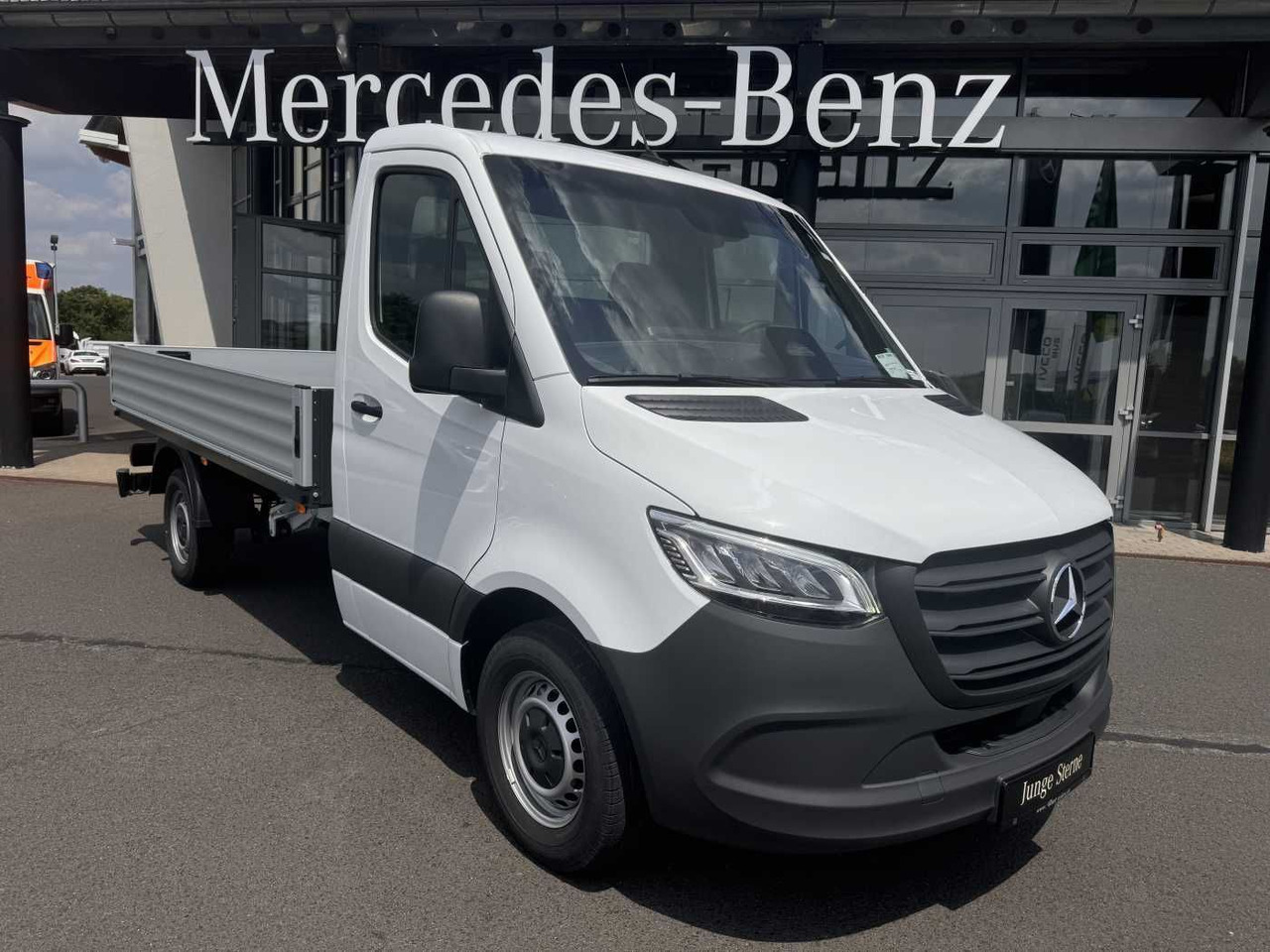 Mercedes-Benz Sprinter 317 CDI 9G 3665 Klima Kamera AHK LED - Véhicule utilitaire plateau baché: photos 1 Mercedes-Benz Sprinter 317 CDI 9G 3665 Klima Kamera AHK LED - Véhicule utilitaire plateau baché: photos 1