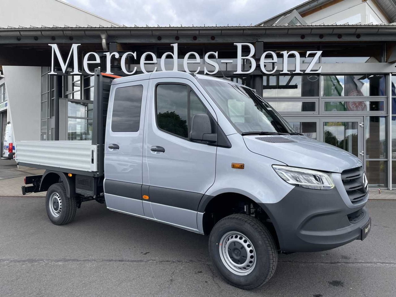 Mercedes-Benz Sprinter 319 CDI 4x4 DoKa Klima Stdheiz AHK LED - Fourgon plateau: photos 1 Mercedes-Benz Sprinter 319 CDI 4x4 DoKa Klima Stdheiz AHK LED - Fourgon plateau: photos 1