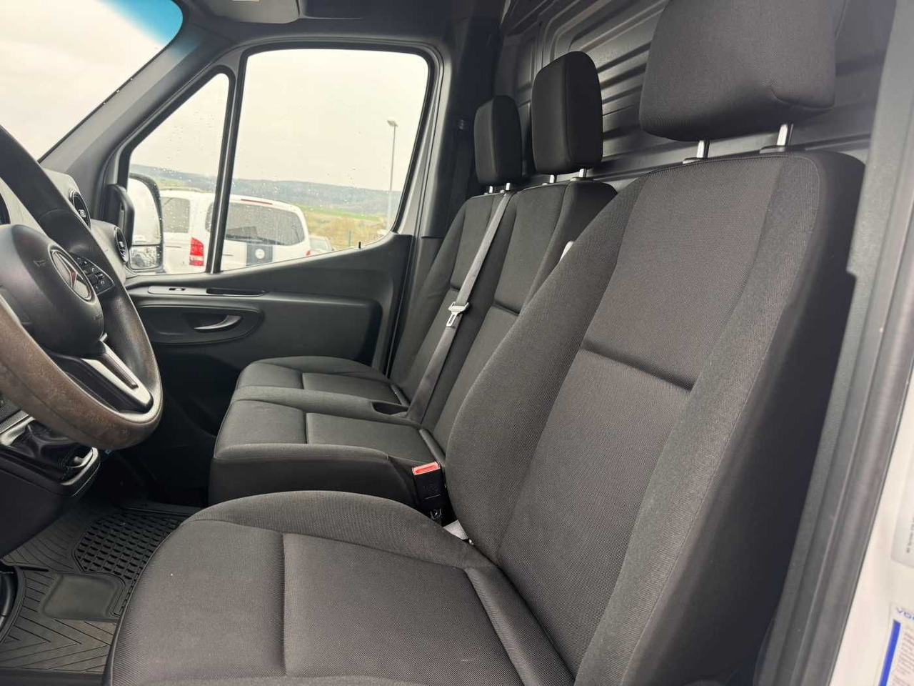 Fourgon utilitaire Mercedes-Benz Sprinter 516 CDI Werkstatt/Regal AHK3,5to Klima: photos 9