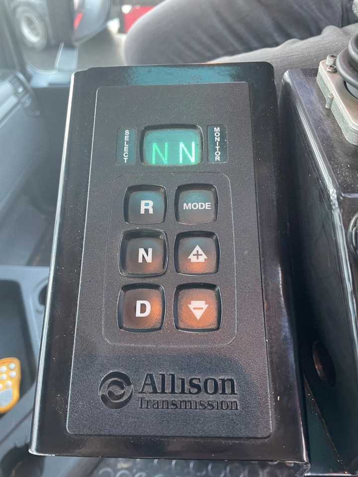 Crédit-bail  Mercedes-Benz TUROX 8x8 Eschlböck Biber 92 Holzhacker / 1.512h Mercedes-Benz TUROX 8x8 Eschlböck Biber 92 Holzhacker / 1.512h: photos 25