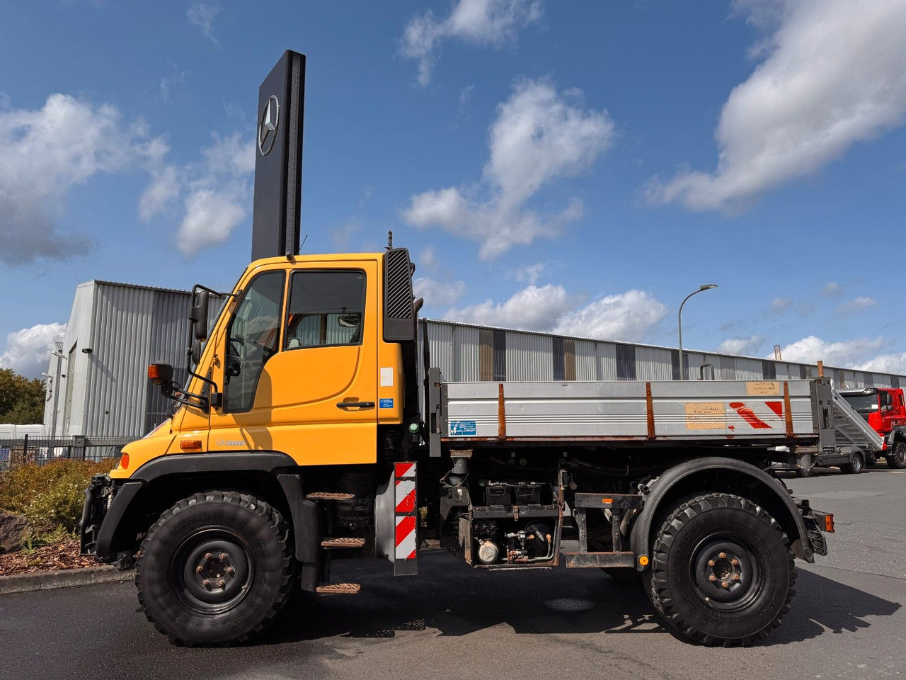 Mercedes-Benz Unimog U300 4x4 Vario-Pilot - Fourgon plateau: photos 4 Mercedes-Benz Unimog U300 4x4 Vario-Pilot - Fourgon plateau: photos 4