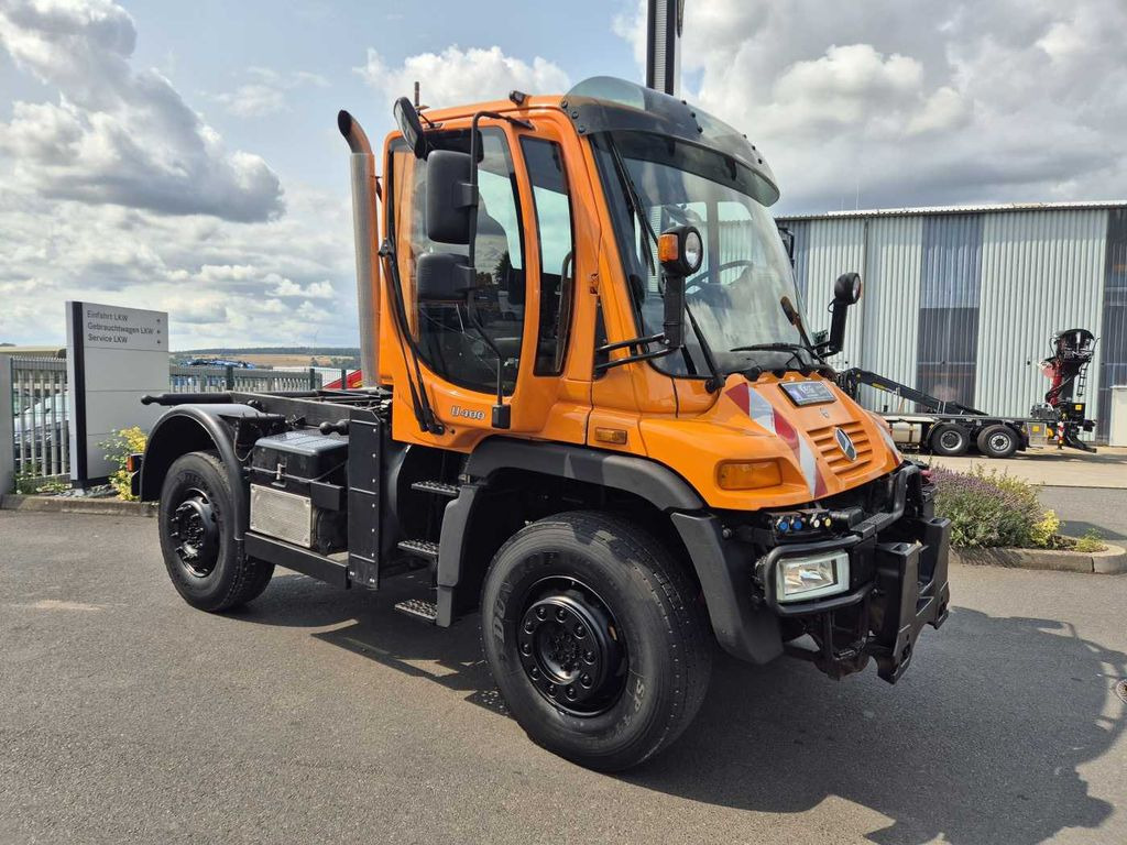 Mercedes-Benz Unimog U400 4x4 Vario Pilot Zapfwelle LOF - Châssis cabine: photos 3 Mercedes-Benz Unimog U400 4x4 Vario Pilot Zapfwelle LOF - Châssis cabine: photos 3