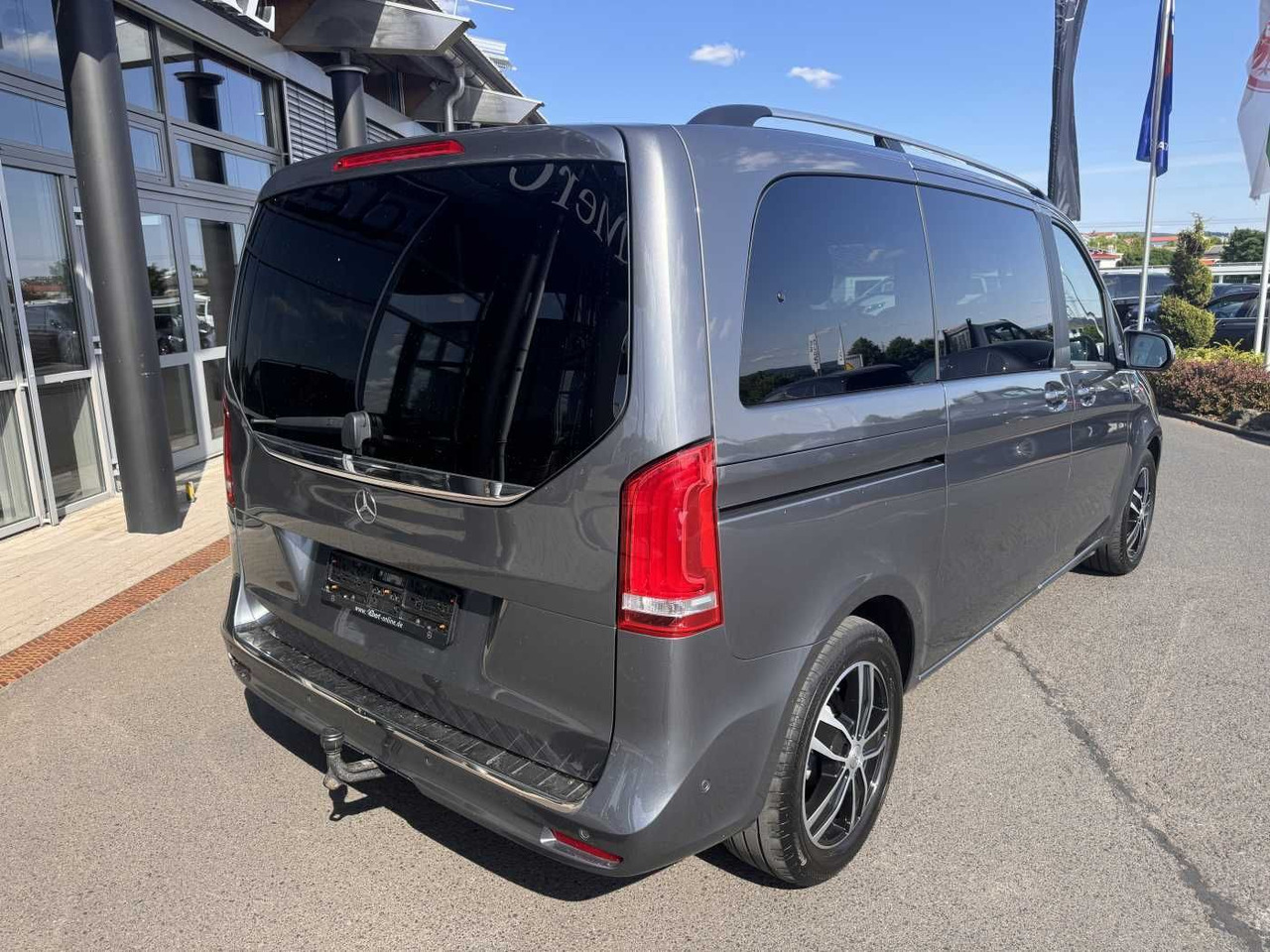 Mercedes-Benz V 220 d EDITION Liege-Paket AHK2,5 LED DAB MBUX - Voiture: photos 4 Mercedes-Benz V 220 d EDITION Liege-Paket AHK2,5 LED DAB MBUX - Voiture: photos 4