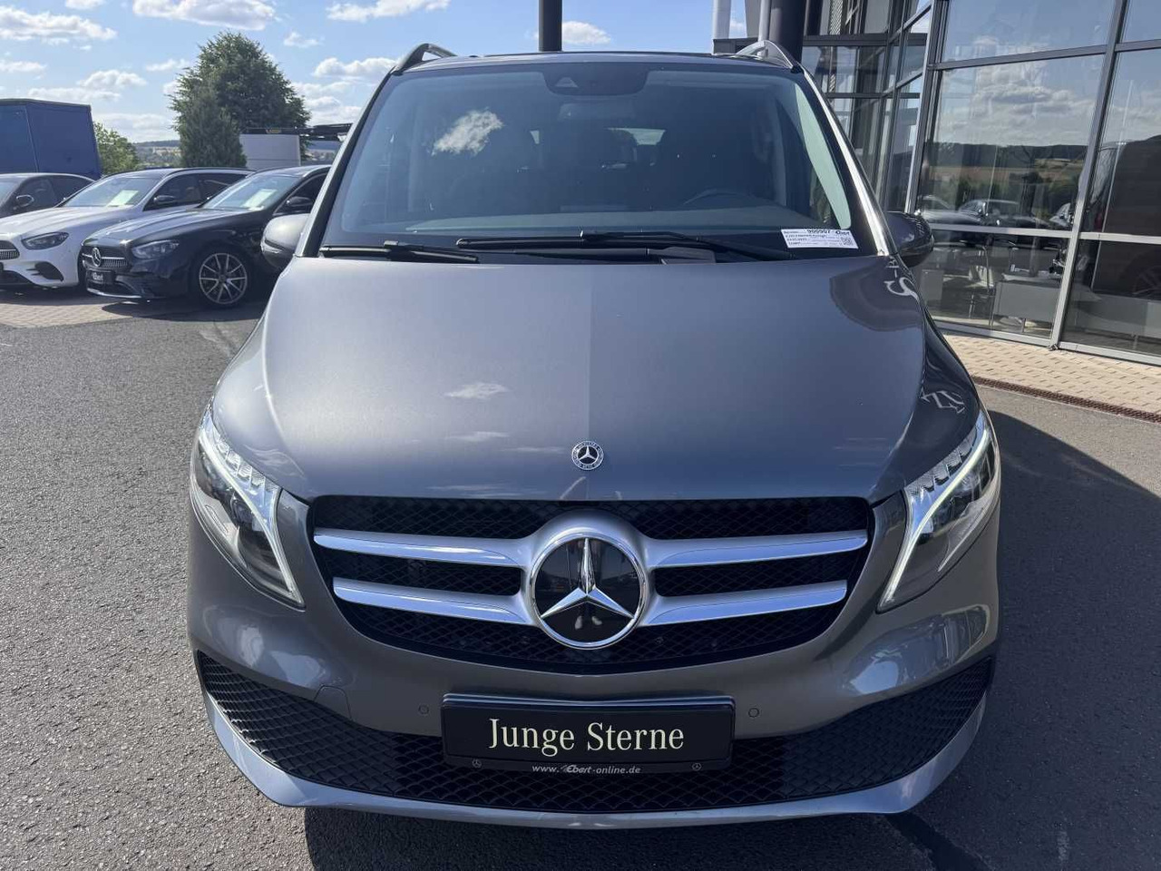 Mercedes-Benz V 220 d EDITION Liege-Paket AHK2,5 LED DAB MBUX - Voiture: photos 2 Mercedes-Benz V 220 d EDITION Liege-Paket AHK2,5 LED DAB MBUX - Voiture: photos 2