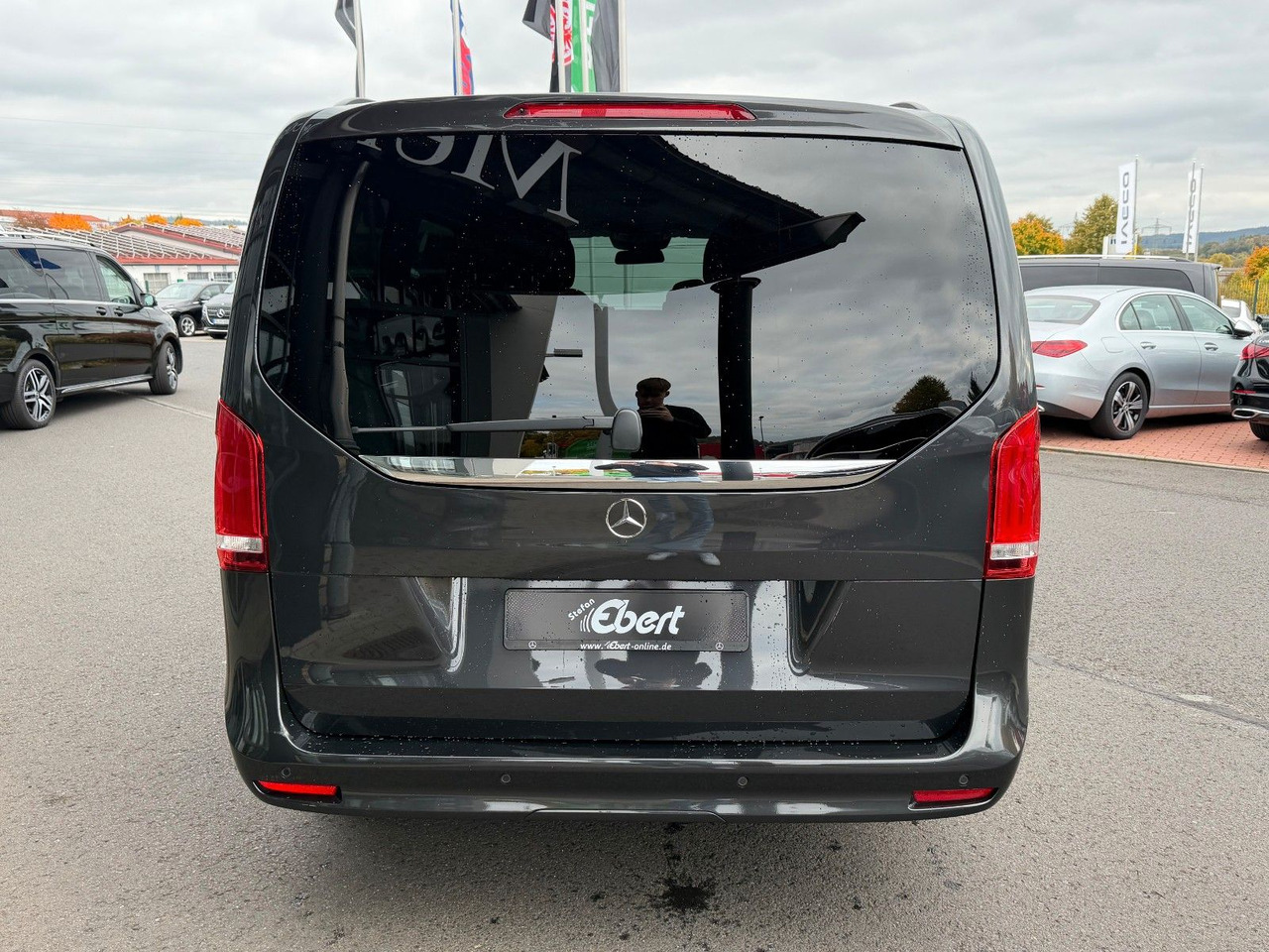 Mercedes-Benz V 250 AVANTGARDE ED AHK Tisch 6Sitze - Transport de personnes: photos 5 Mercedes-Benz V 250 AVANTGARDE ED AHK Tisch 6Sitze - Transport de personnes: photos 5