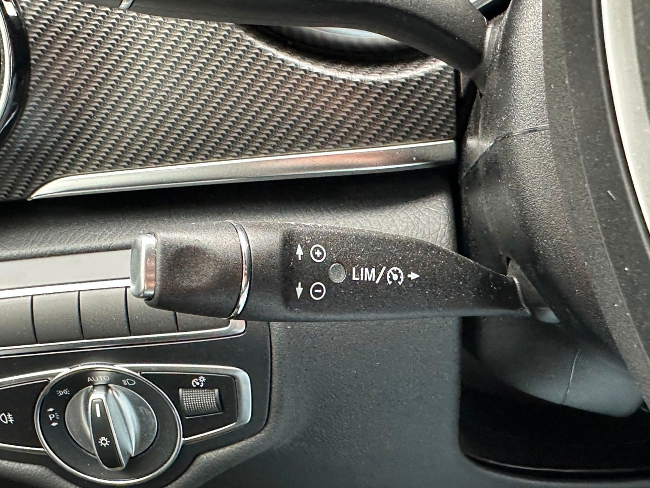 Voiture break Mercedes-Benz V 250 d EDITION AMG Kompakt ILS elektr Türen: photos 22 Voiture break Mercedes-Benz V 250 d EDITION AMG Kompakt ILS elektr Türen: photos 22