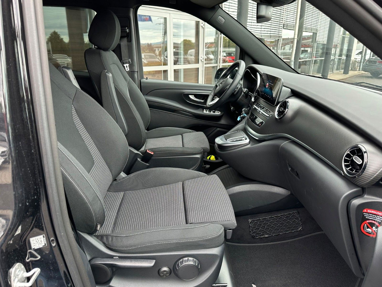 Voiture break Mercedes-Benz V 250 d EDITION AMG Kompakt ILS elektr Türen: photos 12 Voiture break Mercedes-Benz V 250 d EDITION AMG Kompakt ILS elektr Türen: photos 12