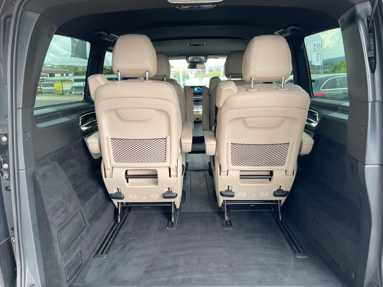 Mercedes-Benz V 300 d AVA ED 4MATIC Sitzklima Burmester 6Sitze - Voiture break: photos 5 Mercedes-Benz V 300 d AVA ED 4MATIC Sitzklima Burmester 6Sitze - Voiture break: photos 5