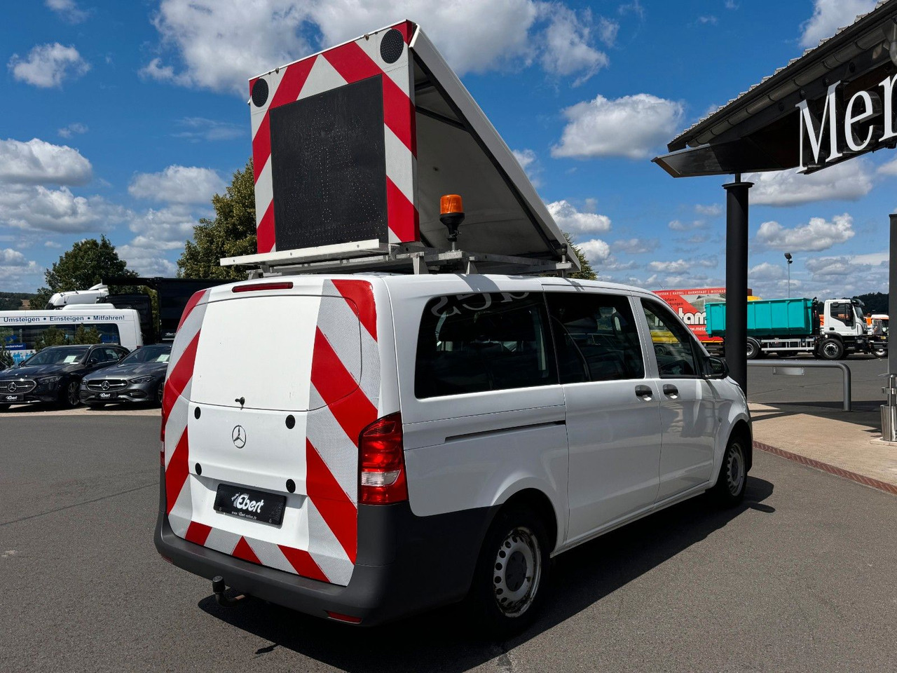 Mercedes-Benz Vito 111 CDI Tourer Begleitfahrzeug BF3+ / WVZ - Fourgon utilitaire: photos 5 Mercedes-Benz Vito 111 CDI Tourer Begleitfahrzeug BF3+ / WVZ - Fourgon utilitaire: photos 5