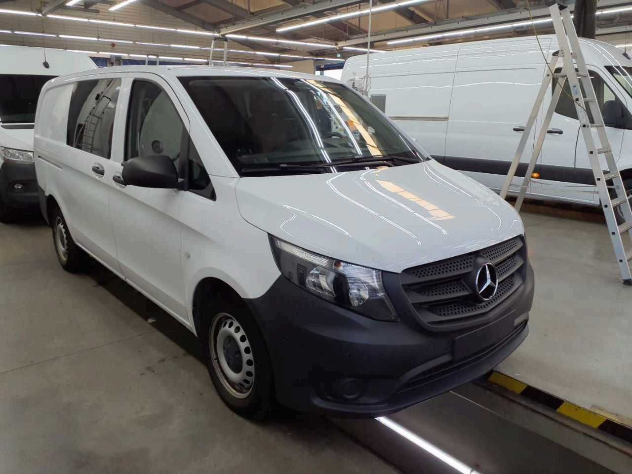 Mercedes-Benz Vito 114 CDI Mixto Klima Kamera Tempomat AHK - Transport de personnes, Utilitaire double cabine: photos 3 Mercedes-Benz Vito 114 CDI Mixto Klima Kamera Tempomat AHK - Transport de personnes, Utilitaire double cabine: photos 3