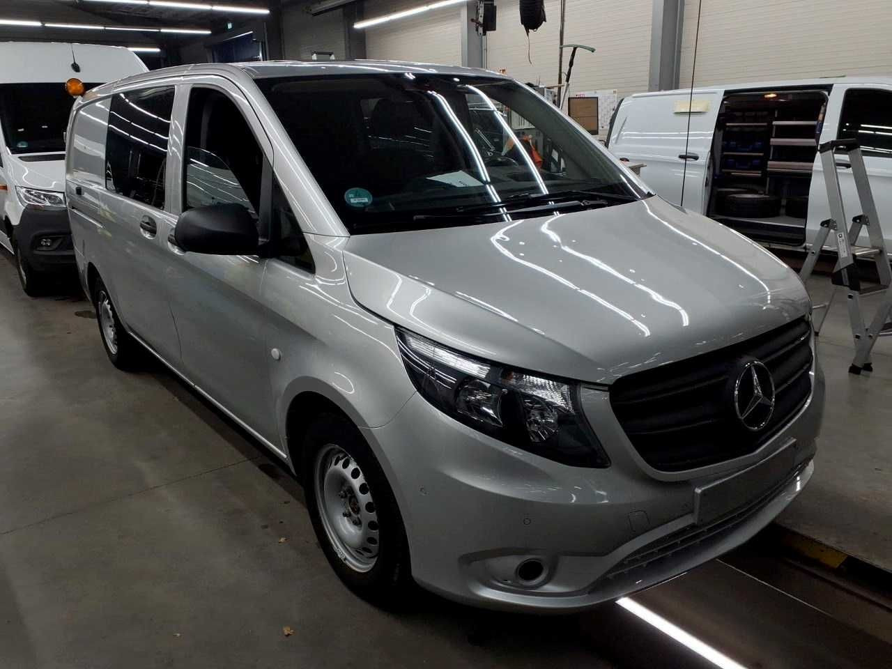 Mercedes-Benz Vito 114 CDI Mixto Regal AHK Klima PARKTRONIC - Fourgonnette: photos 2 Mercedes-Benz Vito 114 CDI Mixto Regal AHK Klima PARKTRONIC - Fourgonnette: photos 2