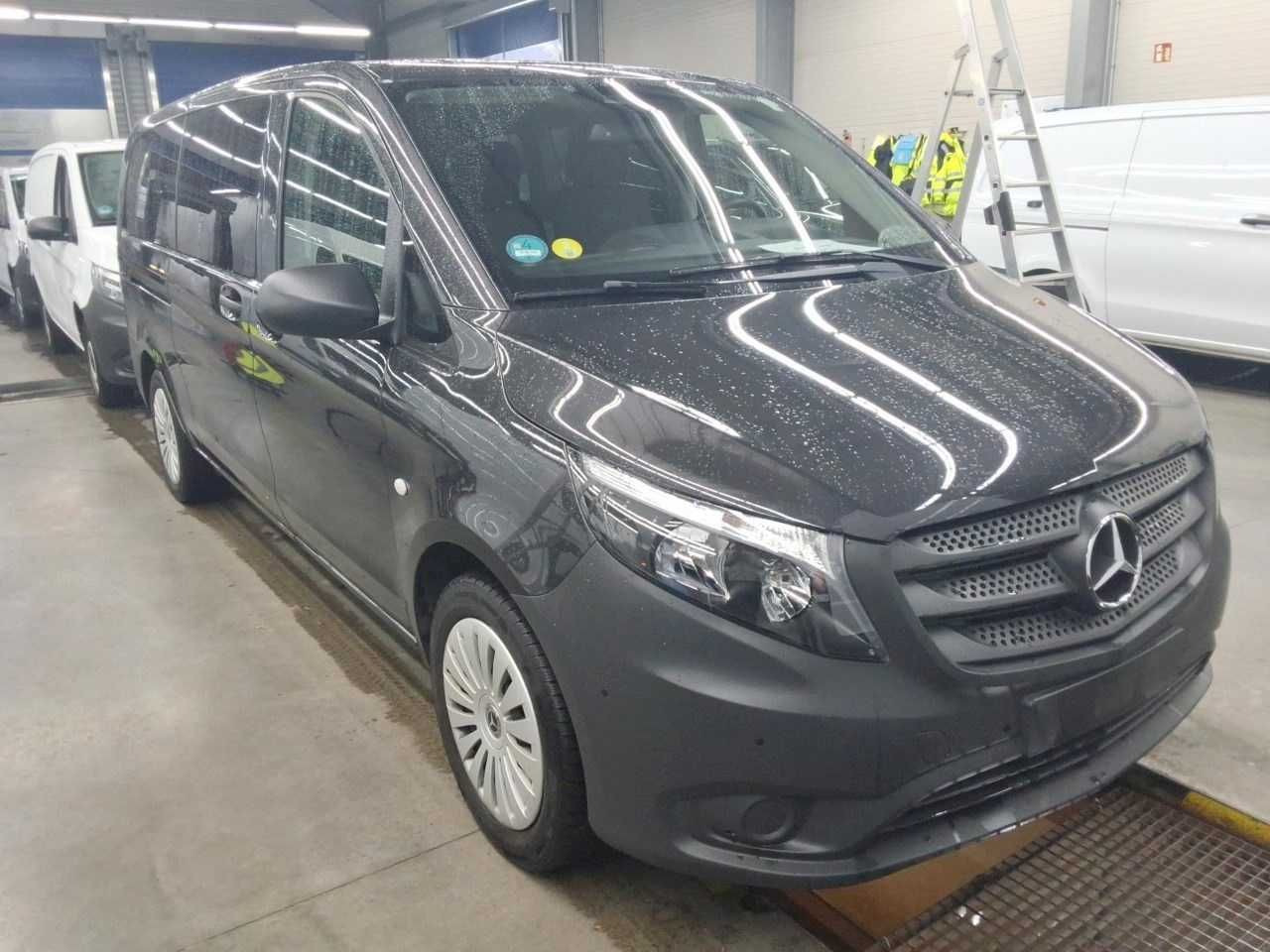 Mercedes-Benz Vito 116 CDI Tourer 2xKlima AHK Kamera Audio40 - Transport de personnes: photos 2 Mercedes-Benz Vito 116 CDI Tourer 2xKlima AHK Kamera Audio40 - Transport de personnes: photos 2