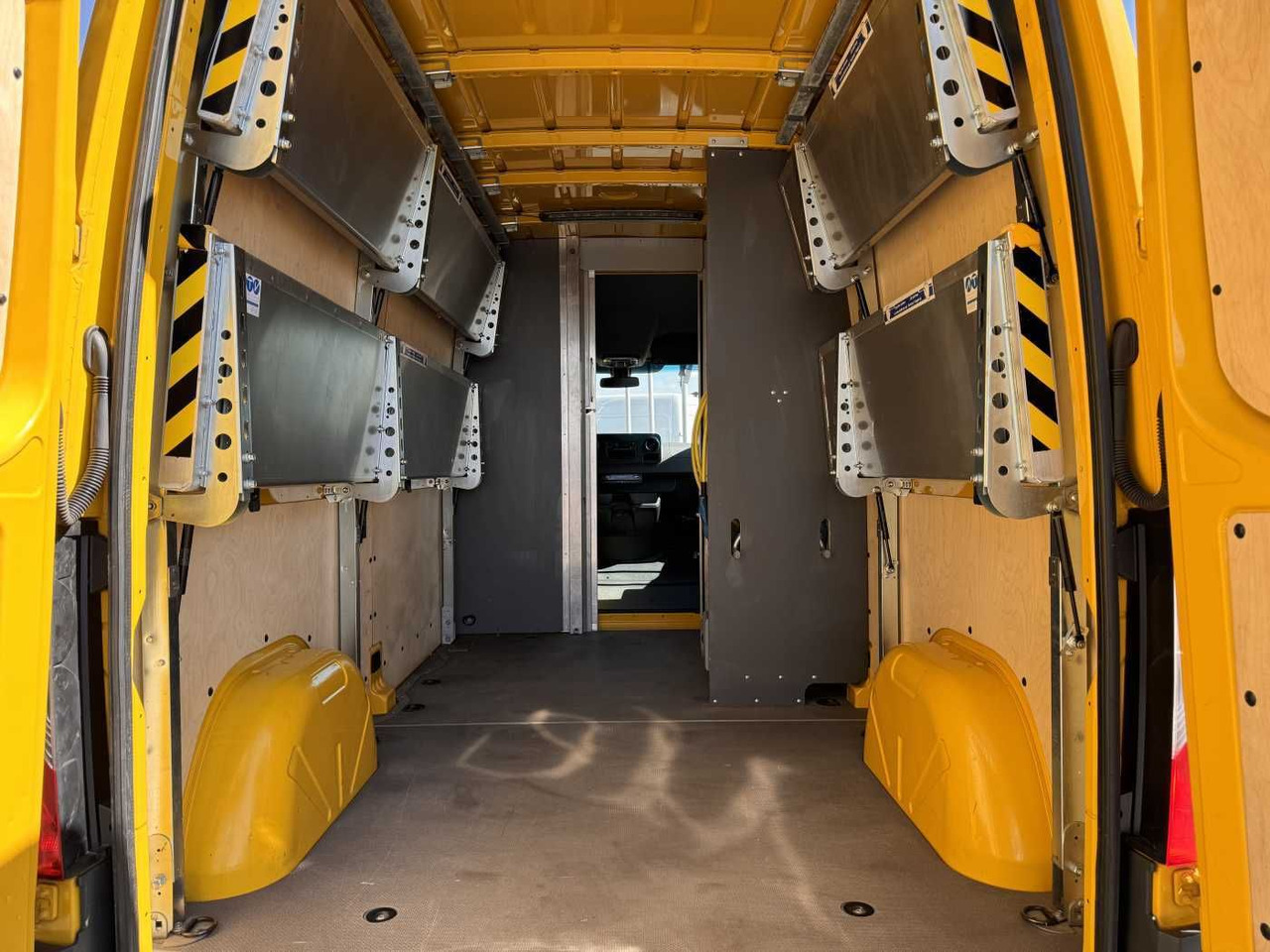 Mercedes-Benz eSprinter 312 KEP-AusbauPaket-Regal Kamera Klima - Fourgon utilitaire, Utilitaire électrique: photos 5 Mercedes-Benz eSprinter 312 KEP-AusbauPaket-Regal Kamera Klima - Fourgon utilitaire, Utilitaire électrique: photos 5