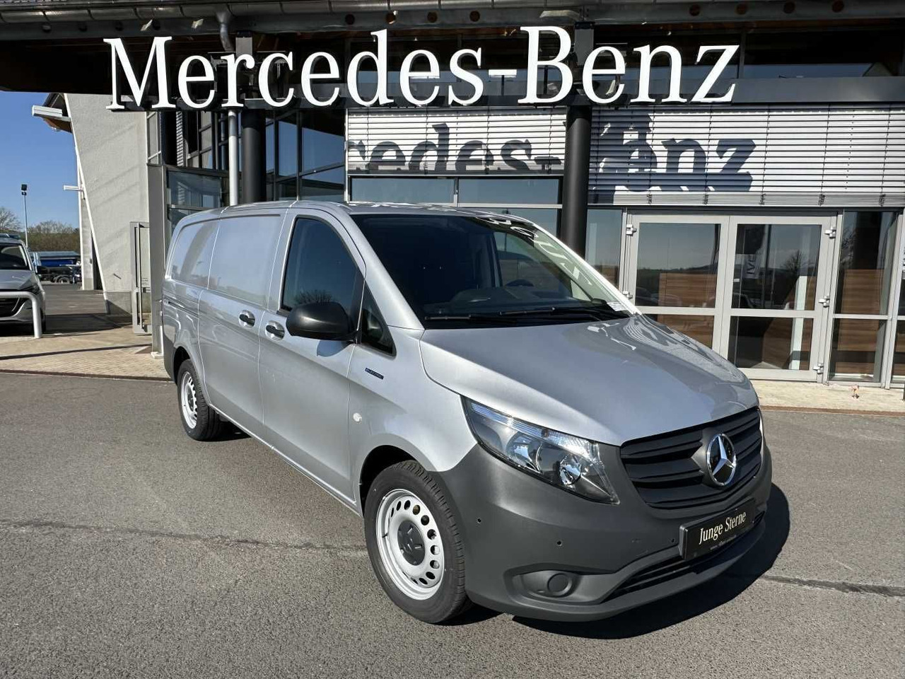 Mercedes-Benz eVito 112 Audio 30 Sitzheizung Kamera Tempomat - Fourgonnette, Utilitaire électrique: photos 1 Mercedes-Benz eVito 112 Audio 30 Sitzheizung Kamera Tempomat - Fourgonnette, Utilitaire électrique: photos 1