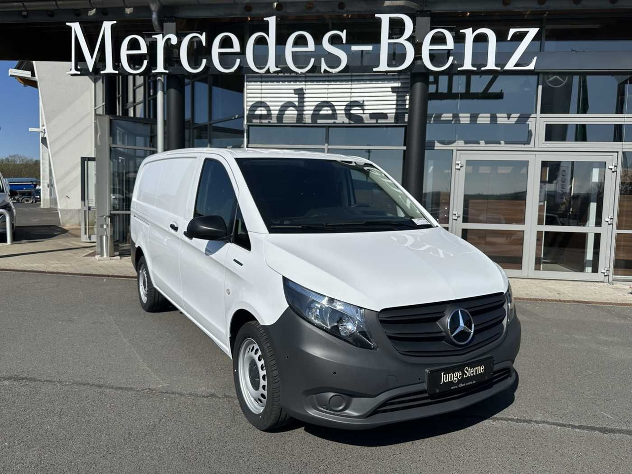 Mercedes-Benz eVito 112 Klima Kamera Audio 30 Sitzheiz Tempom. - Fourgonnette, Utilitaire électrique: photos 1 Mercedes-Benz eVito 112 Klima Kamera Audio 30 Sitzheiz Tempom. - Fourgonnette, Utilitaire électrique: photos 1