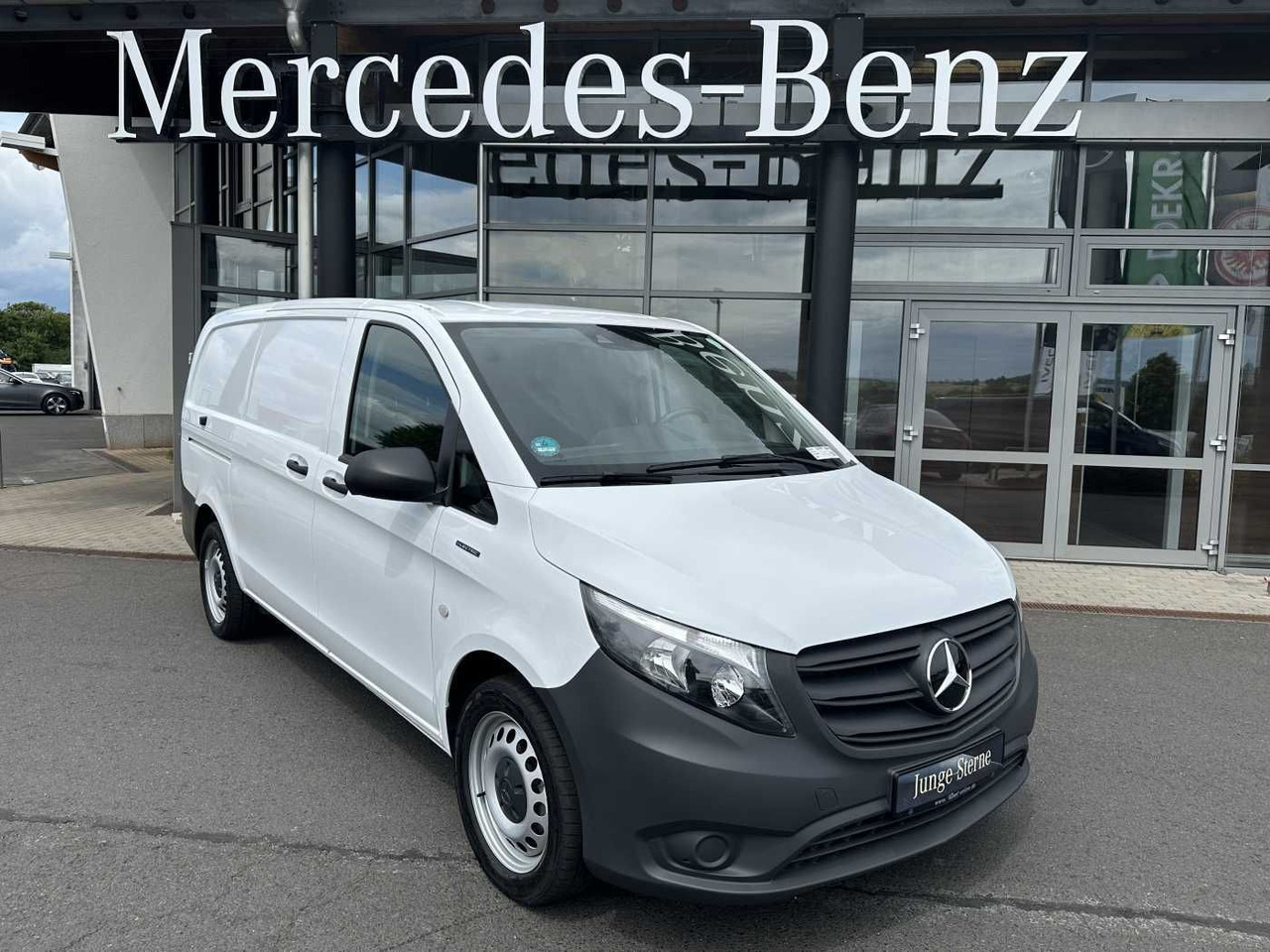 Mercedes-Benz eVito 112 Klima Kamera Navi SHZ Tempomat - Fourgonnette, Utilitaire électrique: photos 1 Mercedes-Benz eVito 112 Klima Kamera Navi SHZ Tempomat - Fourgonnette, Utilitaire électrique: photos 1