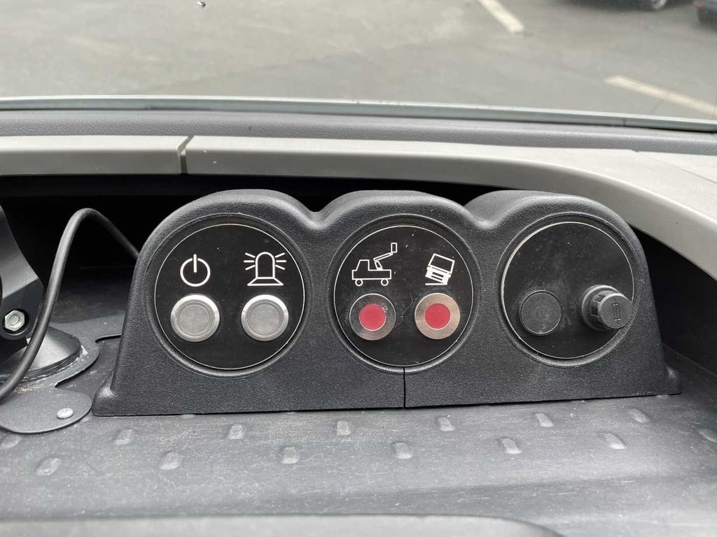 Crédit-bail Renault Trafic dCi 120 L1H1 / France Elavateur 091F 9m  Renault Trafic dCi 120 L1H1 / France Elavateur 091F 9m: photos 15 Crédit-bail Renault Trafic dCi 120 L1H1 / France Elavateur 091F 9m  Renault Trafic dCi 120 L1H1 / France Elavateur 091F 9m: photos 15