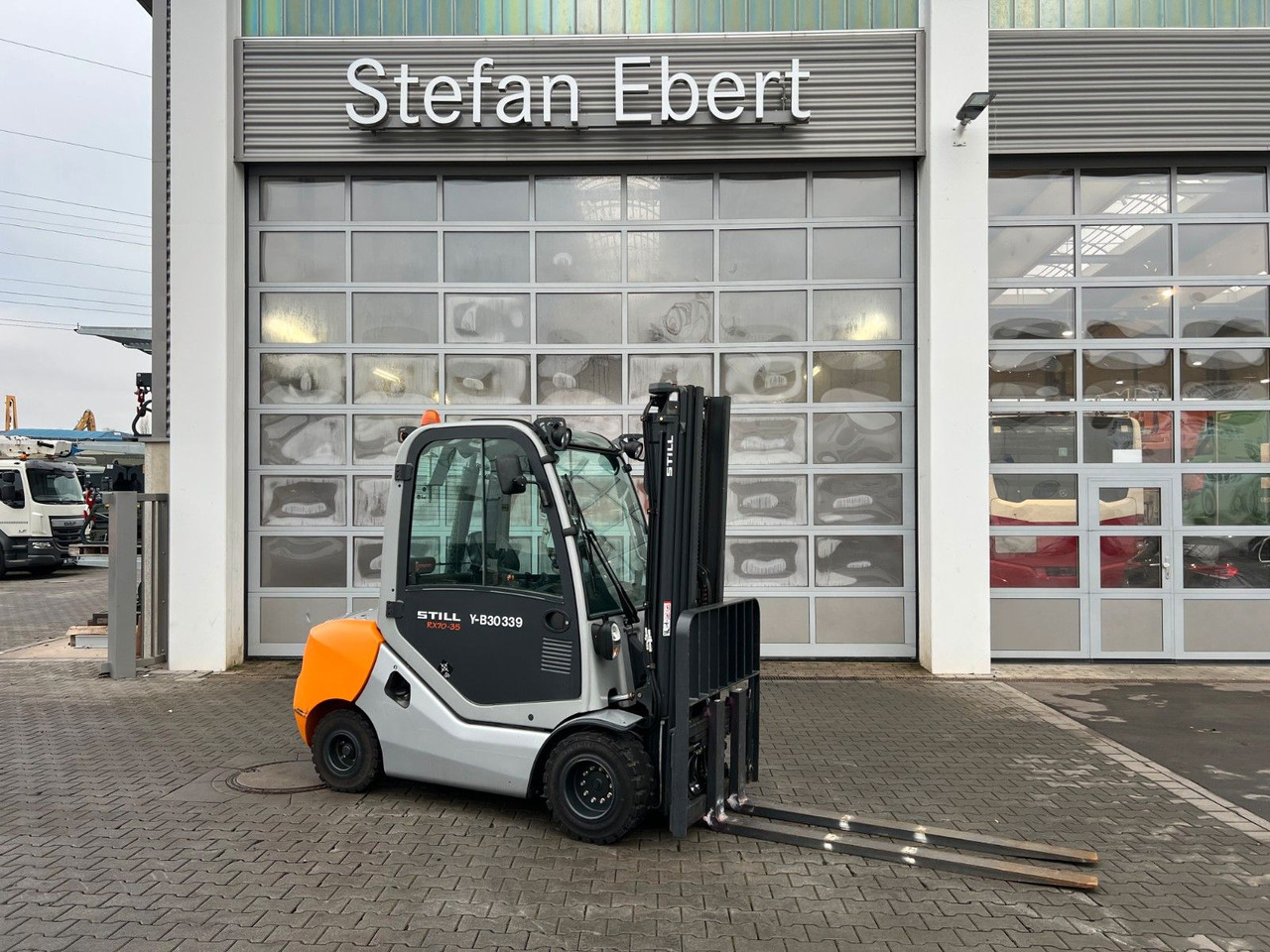 Still RX70-35 / Triplex: 4.80m / nur 325h / SS / Waage - Chariot élévateur diesel: photos 1 Still RX70-35 / Triplex: 4.80m / nur 325h / SS / Waage - Chariot élévateur diesel: photos 1