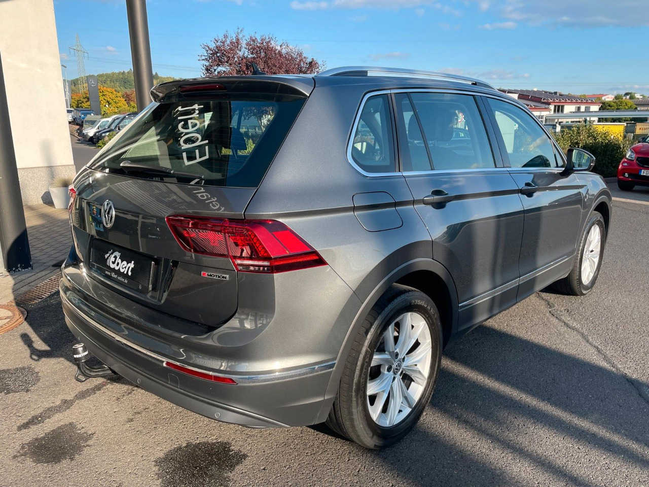 Volkswagen Tiguan 2.0 TSI Highline 4M AHK+LED+DAB+ACC+PDC - SUV: photos 5 Volkswagen Tiguan 2.0 TSI Highline 4M AHK+LED+DAB+ACC+PDC - SUV: photos 5