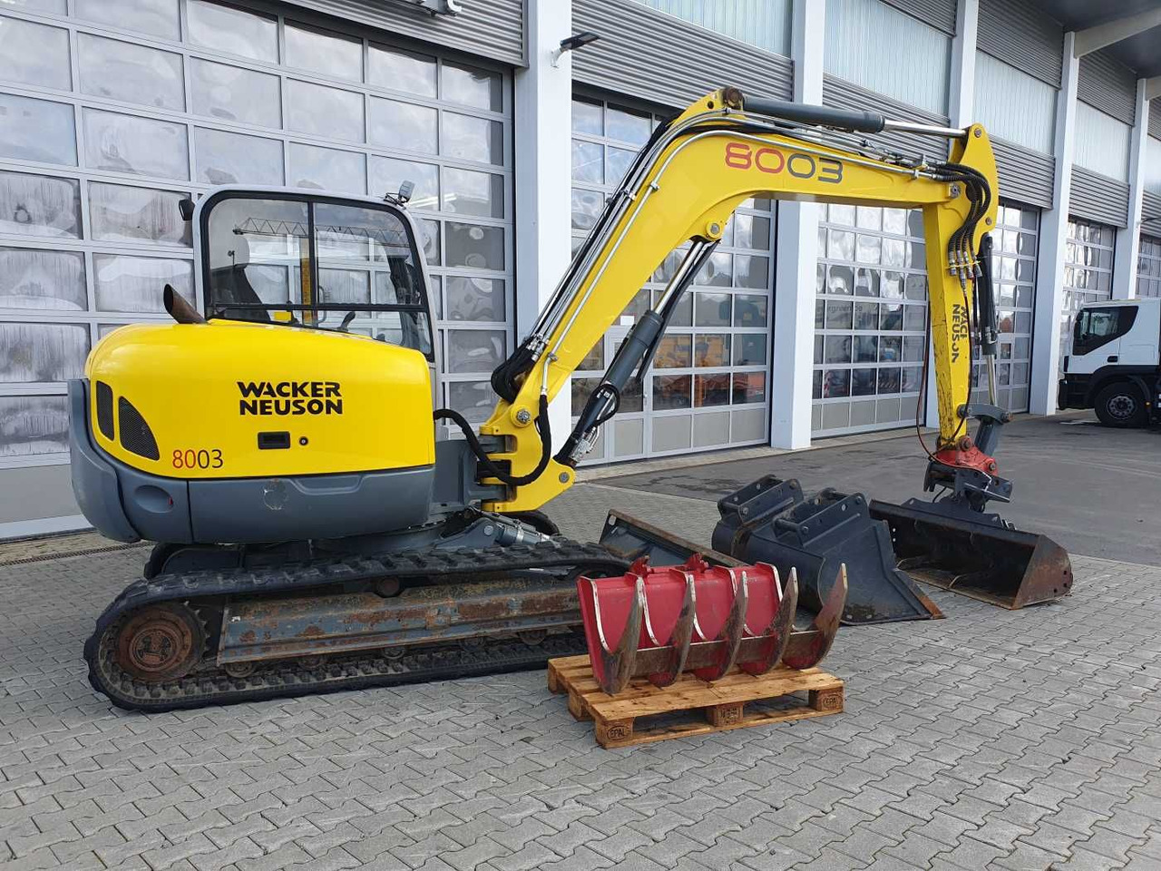 Wacker 8003 / MS08 / nur 4.035h / 2014 / Löffelpaket - Mini pelle: photos 3 Wacker 8003 / MS08 / nur 4.035h / 2014 / Löffelpaket - Mini pelle: photos 3