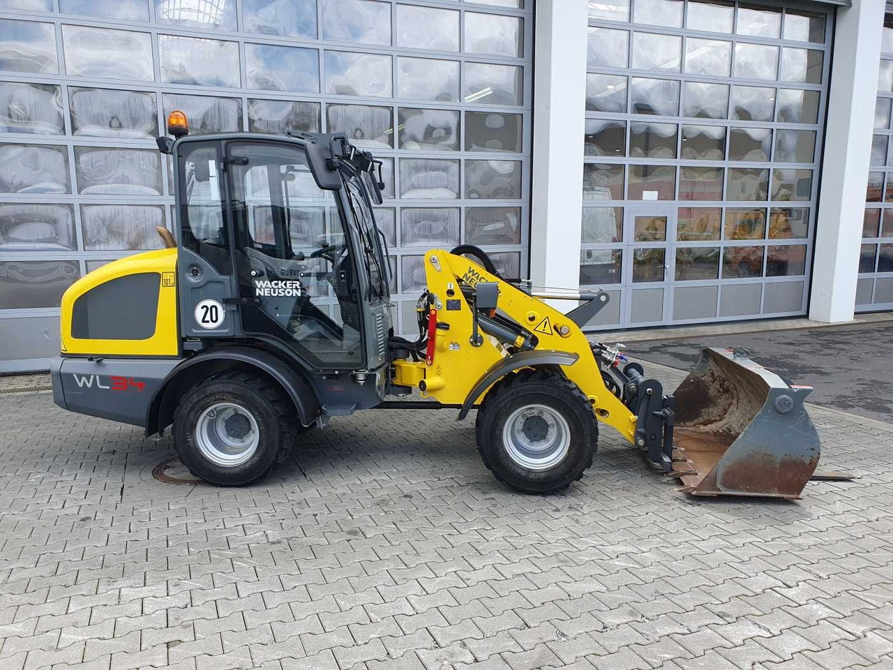 Wacker WL34 (RL40) / Schaufel + Gabel / nur 743h / 62PS - Chargeuse sur pneus: photos 3 Wacker WL34 (RL40) / Schaufel + Gabel / nur 743h / 62PS - Chargeuse sur pneus: photos 3