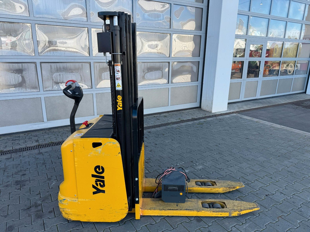 Yale MS 12 AC / Triplex: 4m! / nur 180h! / 2014 - Gerbeur: photos 2 Yale MS 12 AC / Triplex: 4m! / nur 180h! / 2014 - Gerbeur: photos 2