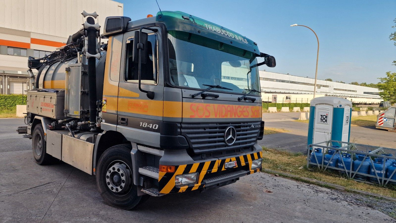 Mercedes-Benz Actros 18-40 - Camion hydrocureur: photos 1 Mercedes-Benz Actros 18-40 - Camion hydrocureur: photos 1