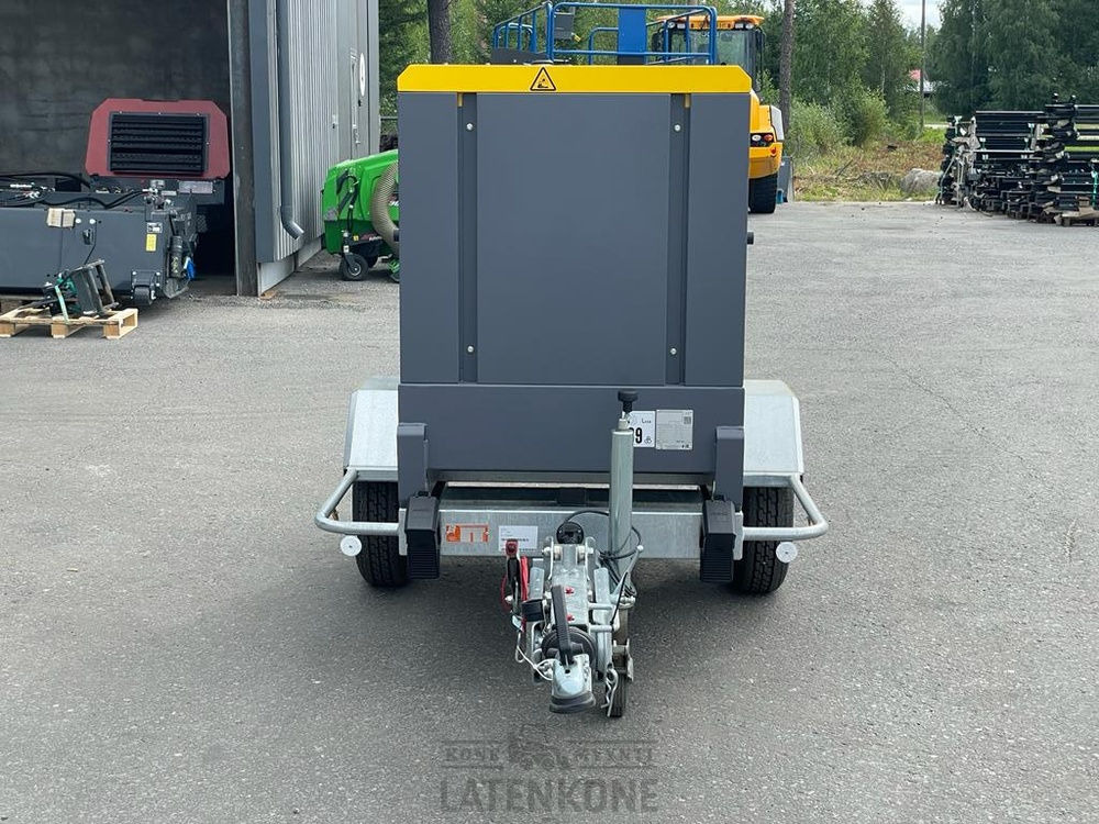 Atlas Copco QAS 30 50 Hz Generaattori StageV vetovarustuksella - Groupe électrogène: photos 4 Atlas Copco QAS 30 50 Hz Generaattori StageV vetovarustuksella - Groupe électrogène: photos 4