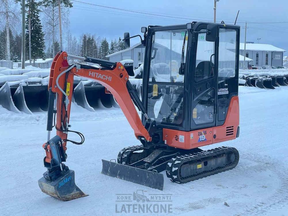 Hitachi ZX 19-6 kaivinkone - Pelle sur chenille: photos 4 Hitachi ZX 19-6 kaivinkone - Pelle sur chenille: photos 4