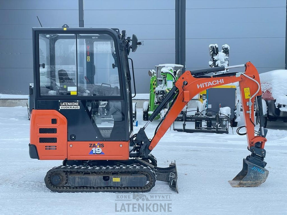 Hitachi ZX 19-6 kaivinkone - Pelle sur chenille: photos 1 Hitachi ZX 19-6 kaivinkone - Pelle sur chenille: photos 1