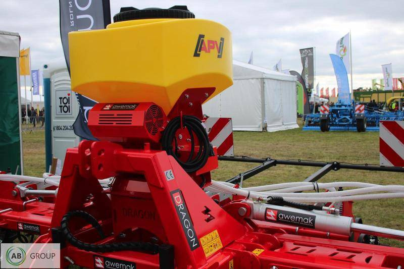 Awemak DRAGON TP 9 hydraulic folding inter-row cultivator - Outils du sol: photos 4 Awemak DRAGON TP 9 hydraulic folding inter-row cultivator - Outils du sol: photos 4