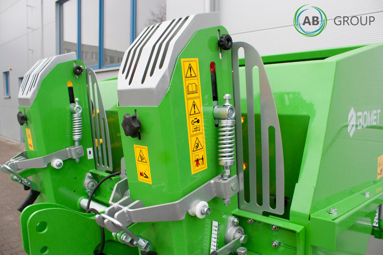 Bomet Gemini S339/1 two-row potato planter (inter-row width: 75 - 90 cm) - Planteuse de pommes de terre: photos 5 Bomet Gemini S339/1 two-row potato planter (inter-row width: 75 - 90 cm) - Planteuse de pommes de terre: photos 5